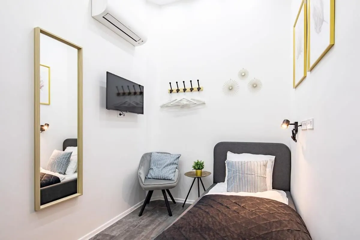 公寓 Super Central For Solo Traveller - Aircon 布达佩斯