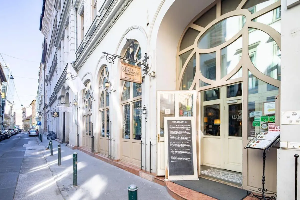 Super Central For Solo Traveller - Aircon Budapest